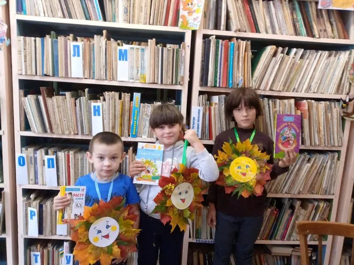 юные читатели с новыми книгами