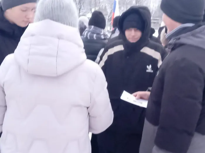 Информационная патриотическая акция в День Неизвестного солдата. ЦБ (8)