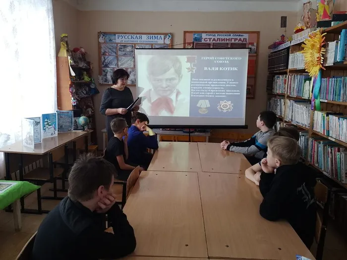 Герой - антифашист. Мероприятие в Детской библиотеке (3)