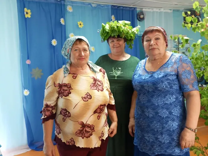 Стариковская поселенческая библиотека. Стариковский сельский клуб. Фольклорный праздник «Троица- зеленые святки». (5)