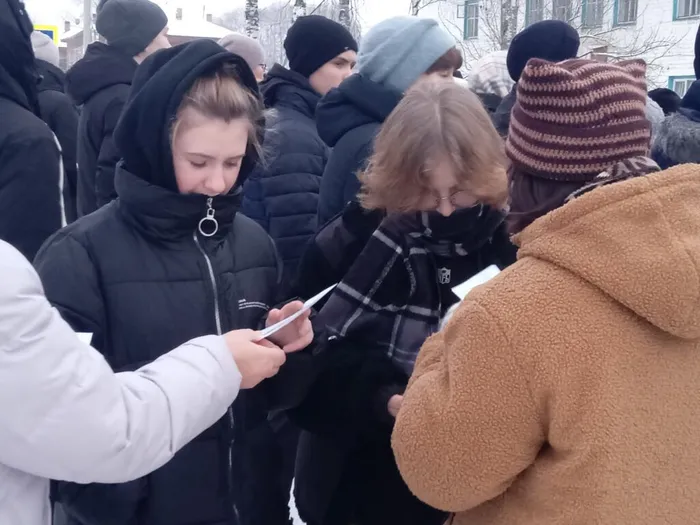 Информационная патриотическая акция в День Неизвестного солдата. ЦБ (6)