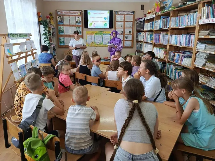 Лунтик в библиотеке (11)