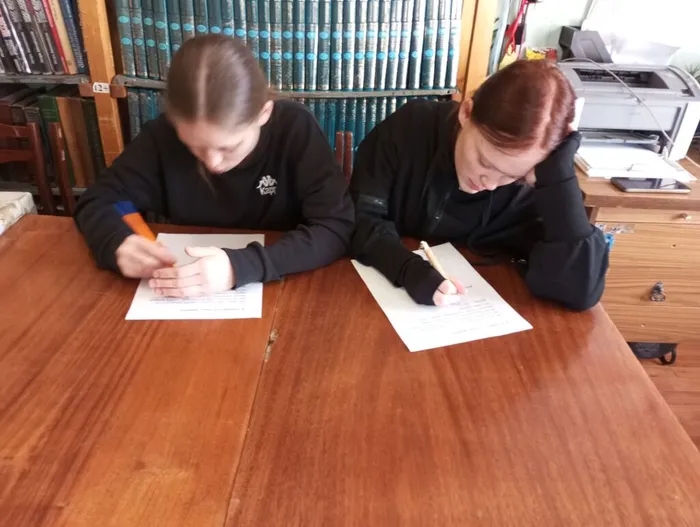 Соловецкая поселенческая библиотека. «Занимательно о русском языке» - викторина.