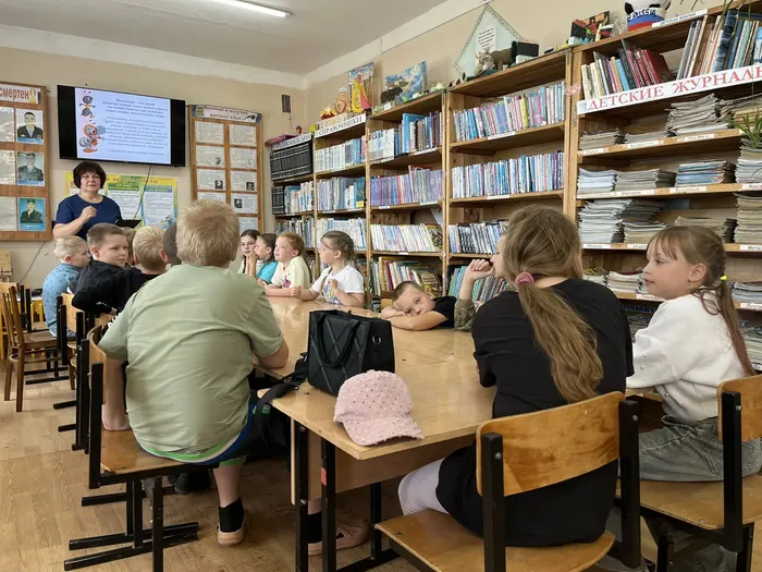 Детская библиотека. Познавательная программа «Мир шестиногих соседей».