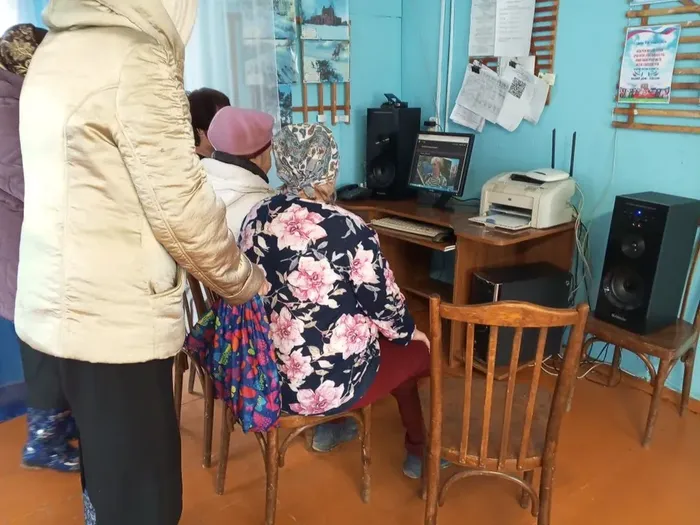 Стариковская поселенческая библиотека. Стариковский сельский клуб. Информационный час  «Жириновский Владимир Вольфович: Провидец. Политик. Патриот».
Работники культуры с. Ильинское, провели информационный час посвящённый 80-летию со дня рождения В. В. Жириновского.  В ходе мероприятия участники  познакомились с биографией Владимира Вольфовича , основателя партии ЛДПР и Института мировых цивилизаций, внесшего вклад в развитие России. Вниманию присутствующих было представлено видео «Л. Слуцкий о Жириновском». Поговорили о роли личности в истории, патриотизме и ответственности за судьбу своей Родины, потребности в развитии  нравственных качеств : честь, добросовестность, ответственность.