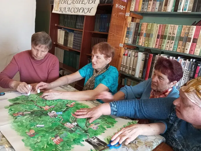 Соловецкая поселенческая библиотека. Всероссийская акция Библионочь-2026 . мастер-класс Дерево единства