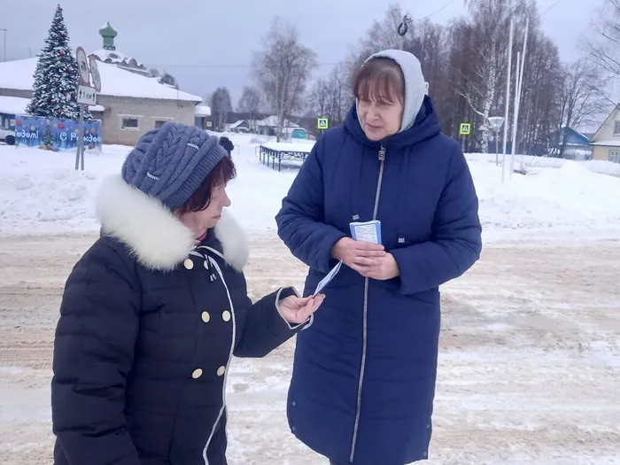 уличная акция "Государственные символы России"