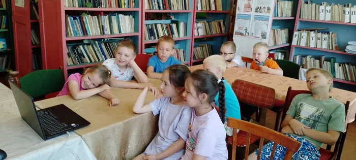 Новинская поселенческая библиотека. РВО «Дружные ребята».&nbsp; Познавательно- игровая программа&nbsp;«Открывая книгу - открываю мир». (4)