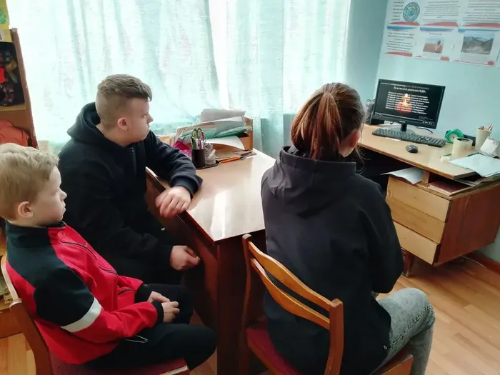 Забегаевская поселенческая библиотека . Урок мужества.