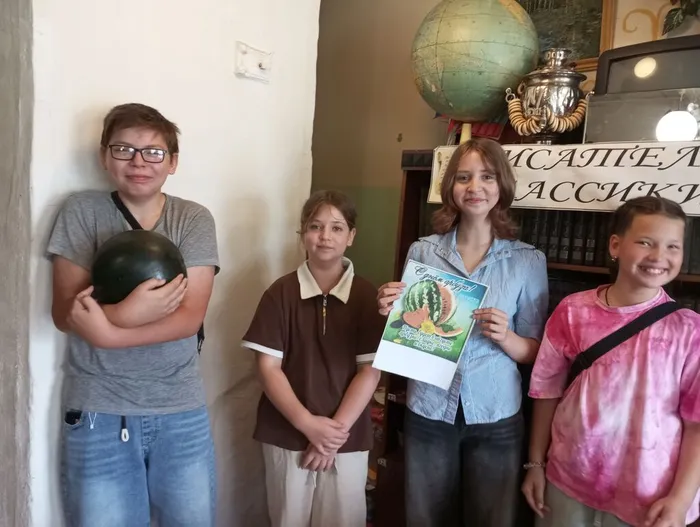 Соловецкая поселенческая библиотека. Соловецкий сельский клуб. «Арбузник»- игровая программа.