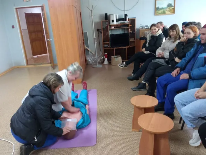 Оказание первой помощи в организациях Октябрьского округа (4)