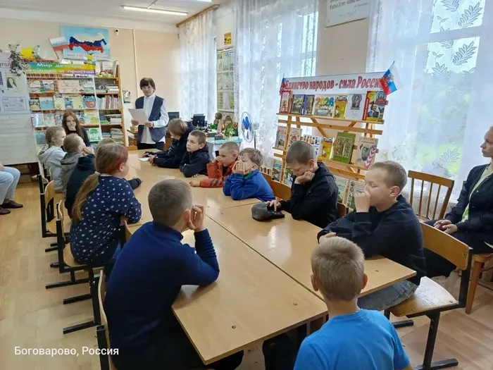 Детская библиотека. Маршрутная игра « Я, ты, он, она- вместе дружная страна». Станция «Дружба народов». (11)