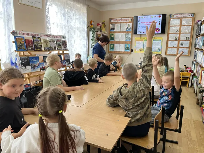 Детская библиотека. Познавательная программа «Мир шестиногих соседей». (5)