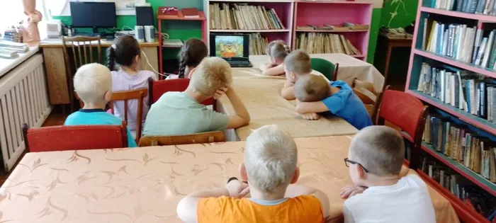 Новинская поселенческая библиотека. РВО «Дружные ребята».&nbsp; Познавательно- игровая программа&nbsp;«Открывая книгу - открываю мир». (5)