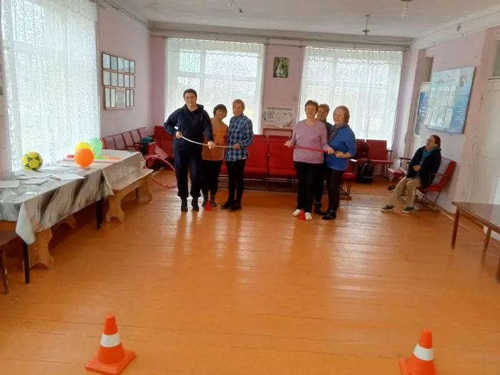 Новинская поселенческая библиотека. Новинский сельский клуб. День народного единства.5