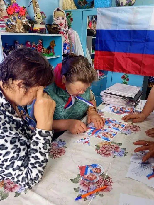 Луптюгская поселенческая библиотека (1)
