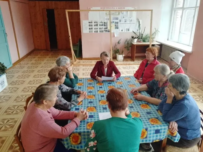 Забегаевская поселенческая библиотека. Забегаевский сельский клуб. Час памяти «Героя звание священно». (2)