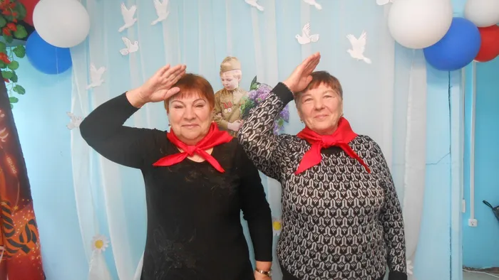 В стариковской библиотеке (3)