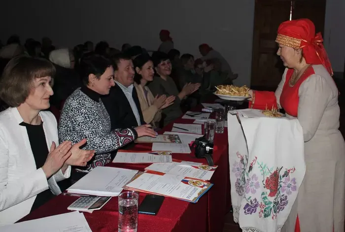 Угощение блинами