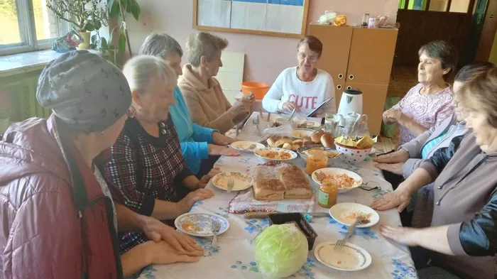 Забегаевская поселенческая библиотека. Осенние посиделки Есть у нас обычай славный, печь с капустой пироги.