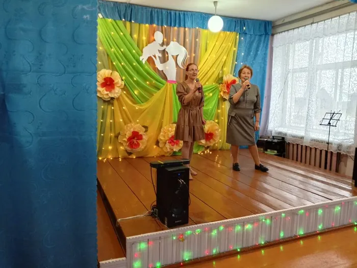 День матери. Новинская библиотека, Новинский клуб (7)